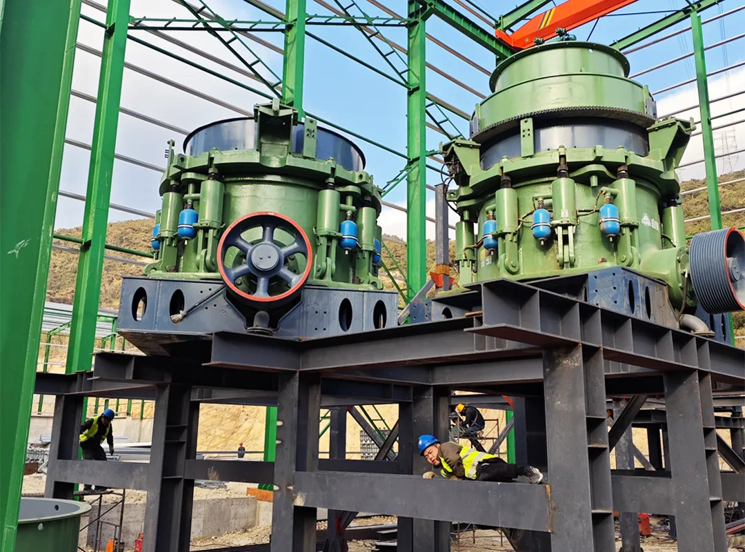 2臺SMS8000M大型多缸液壓圓錐破碎機服務于福建時產(chǎn)1500噸精品砂石骨料生產(chǎn)項目